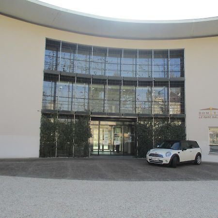 Aparthotel Domitys Le Parc Balsan Châteauroux Exterior foto