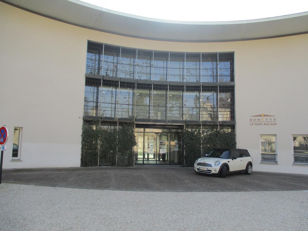 Aparthotel Domitys Le Parc Balsan Châteauroux Exterior foto